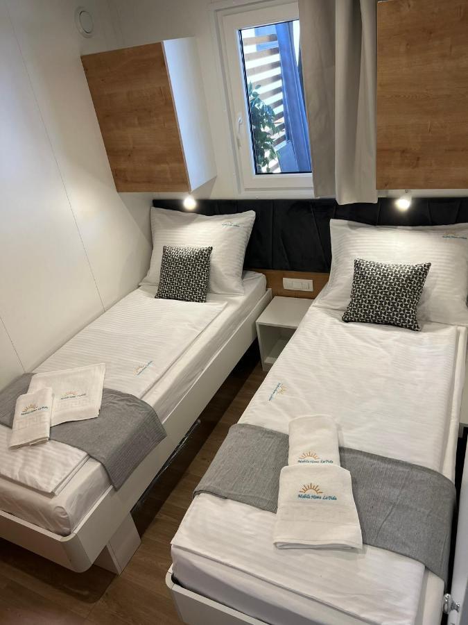 Mobile Home La Vida Біоград-на-Мору Екстер'єр фото